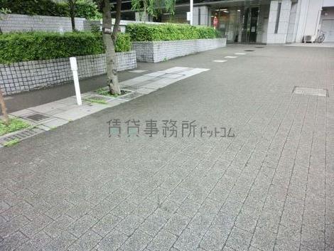 フラットな床面が続きます