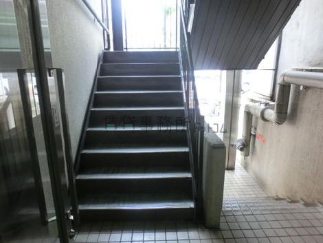 内階段です