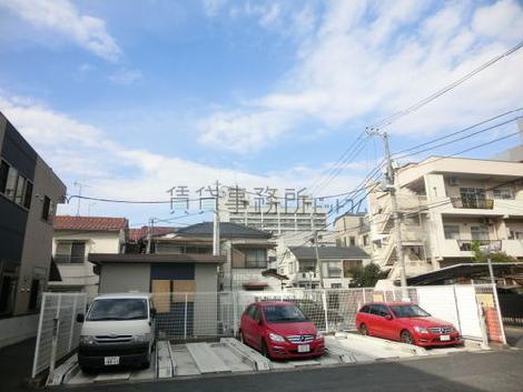 駐車場は自動式となっております