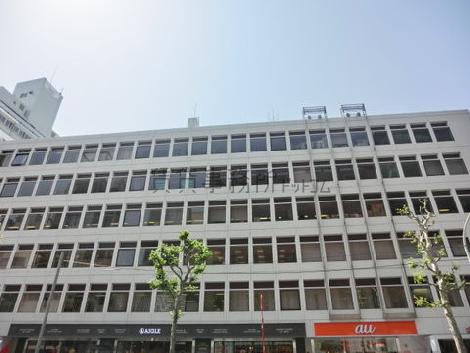 窓が整列しています