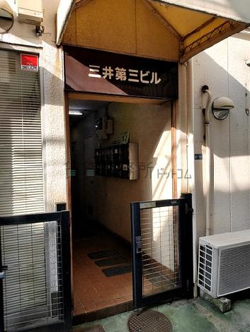 正面玄関
