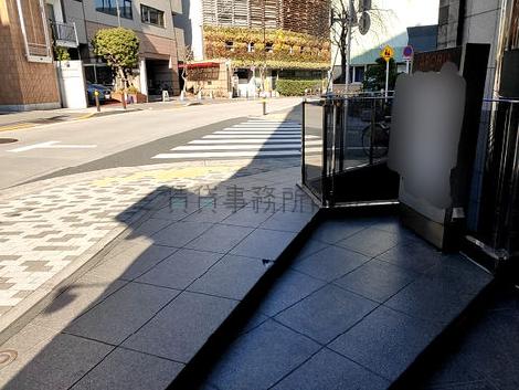 正面玄関