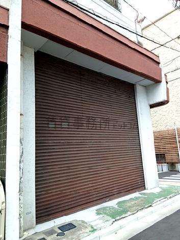 正面玄関