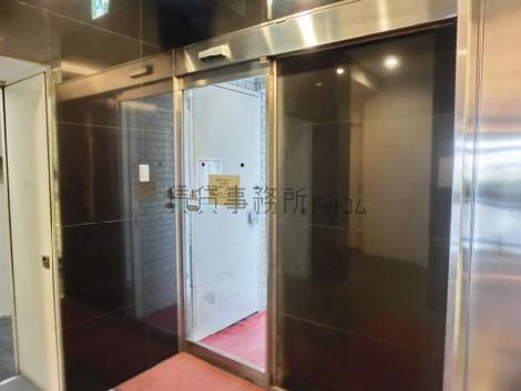 通用口からの扉