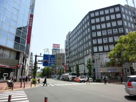 馬車道交差点からの様子