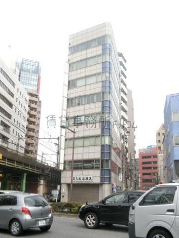 通りを一望出来ます