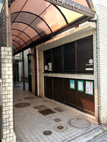 正面玄関
