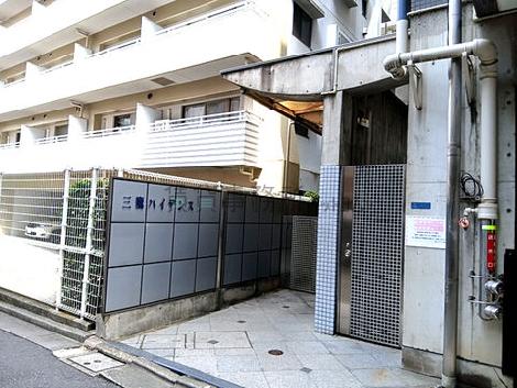 正面玄関