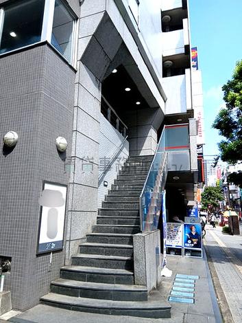 正面玄関