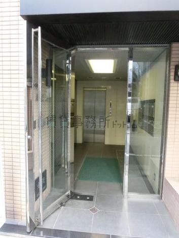 ガラス扉で綺麗です