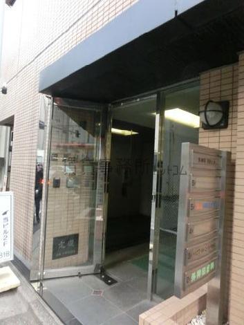 1階正面入口です