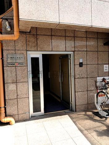 正面玄関