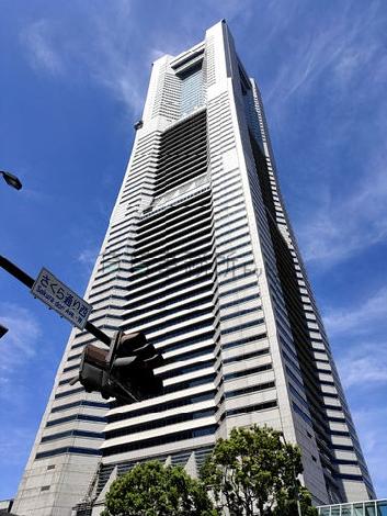 横浜ランドマークタワーの外観写真