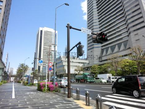 交通量の多い通り
