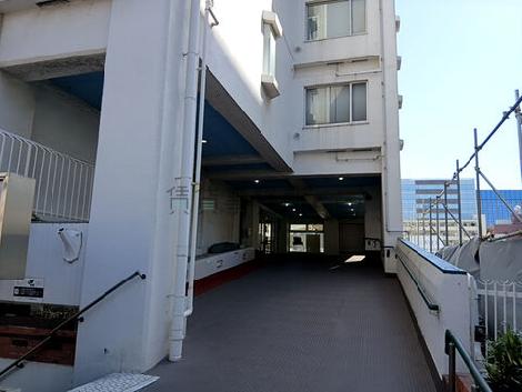 正面玄関