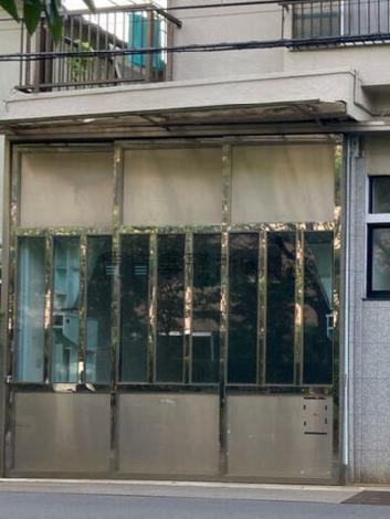 正面玄関
