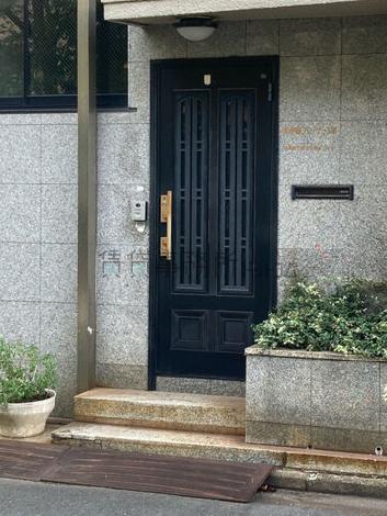 正面玄関