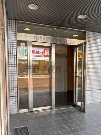 正面玄関