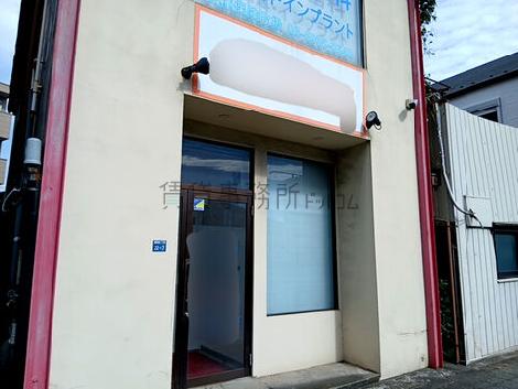 正面玄関