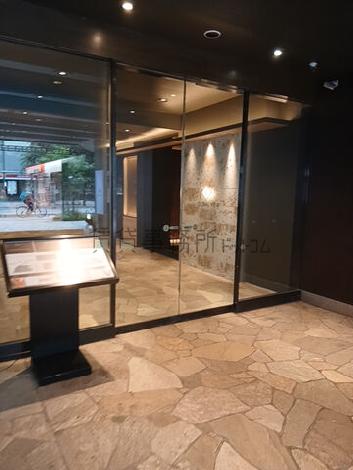 高級感あふれる出入口