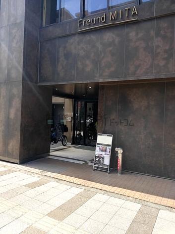 正面玄関
