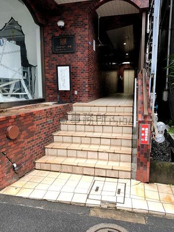 正面玄関