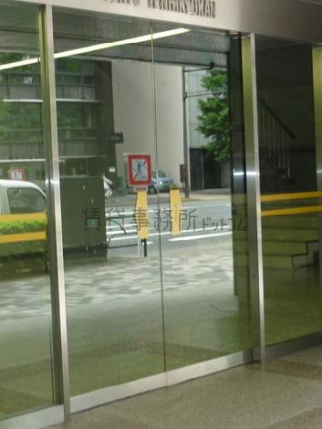 正面玄関