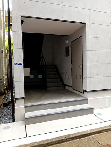 正面玄関