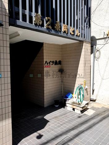 正面玄関