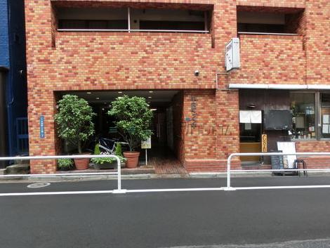 正面玄関