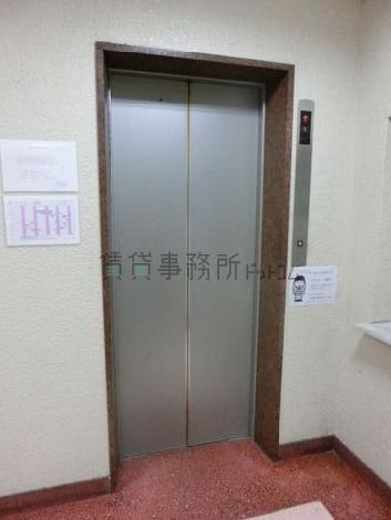 エレベーターは1基です