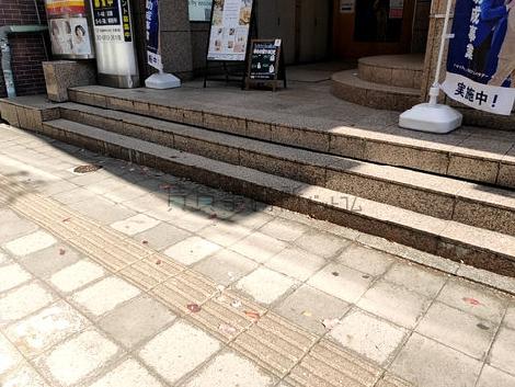 正面玄関