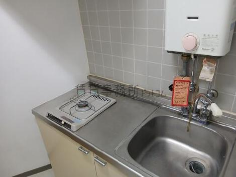厚木国際ビルの給湯室