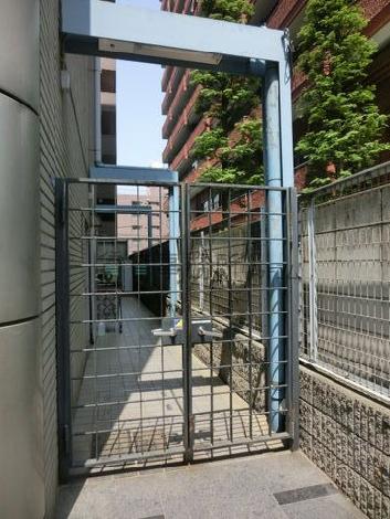 通用口です