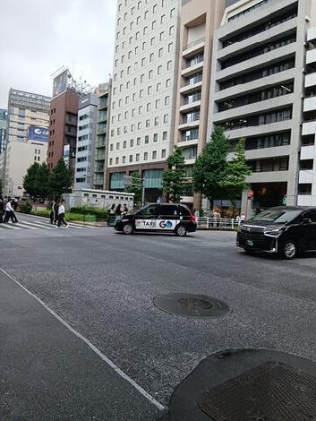 昭和通りに面してます