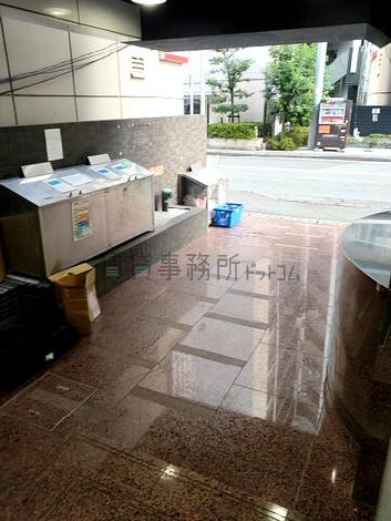 正面玄関