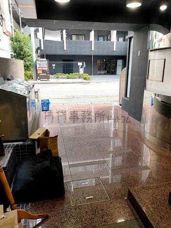 正面玄関