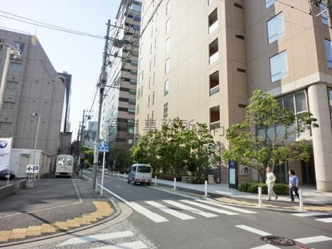 十字路角地からの様子