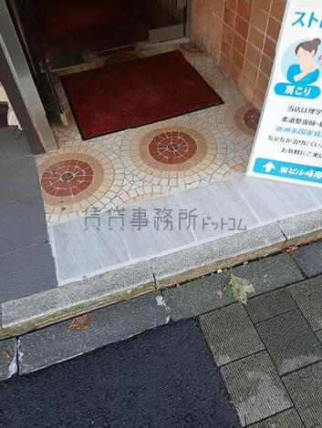 正面玄関
