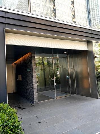 正面玄関