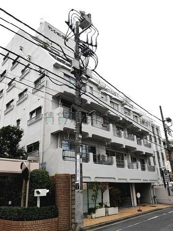 マンション四谷の外観写真