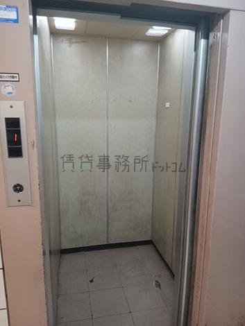 エレベーター