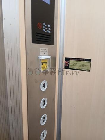 エレベーター６名乗り