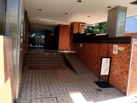 正面玄関