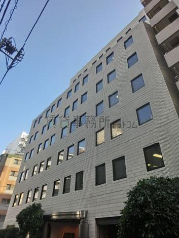 形の整ったビルです