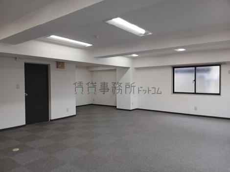 Ky Maxビルの室内