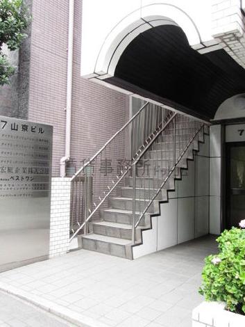 正面玄関