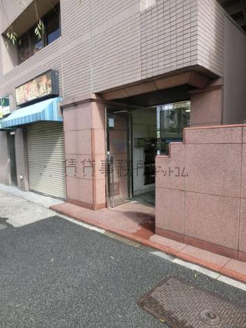 正面玄関