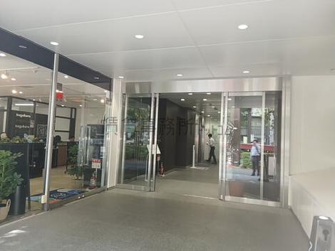 正面玄関