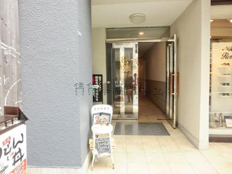 正面玄関